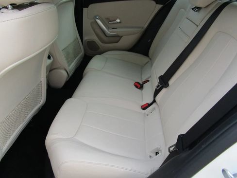 Used 2022 Mercedes-Benz A 220 4MATIC image 23