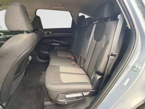 Used 2024 Kia Sorento LX FWD image 14