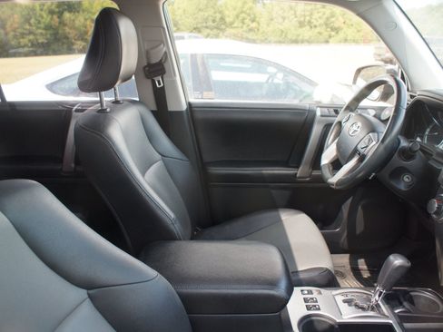 Used 2015 Toyota 4Runner SR5 Premium RWD image 4