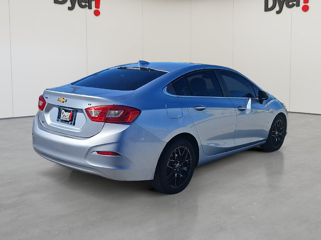 Used 2018 Chevrolet Cruze LT w/ LT Fleet Convenience Package FWD image 5
