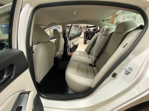 Used 2024 Nissan Altima 2.5 SV image 19