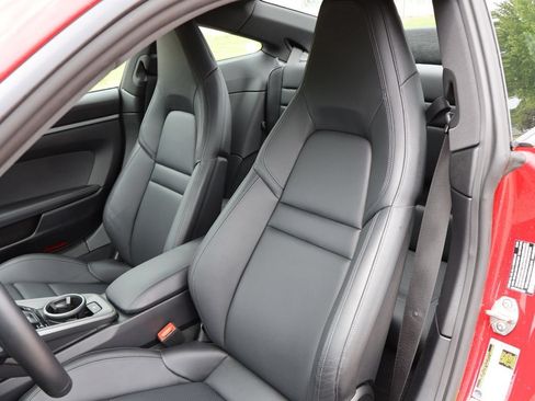 Certified 2025 Porsche 911 Carrera RWD image 5