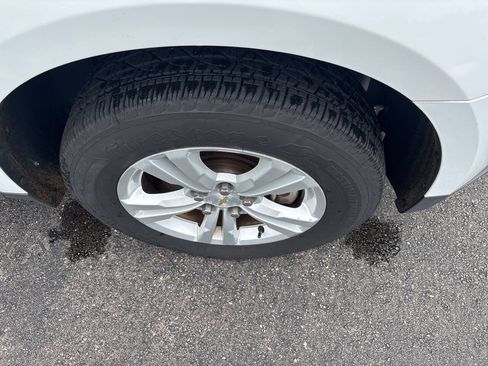 Used 2015 Chevrolet Equinox LT w/ Driver Convenience Package AWD/4WD image 9