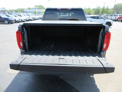 Used 2021 GMC Sierra 1500 Denali w/ Denali Premium Package AWD/4WD image 11