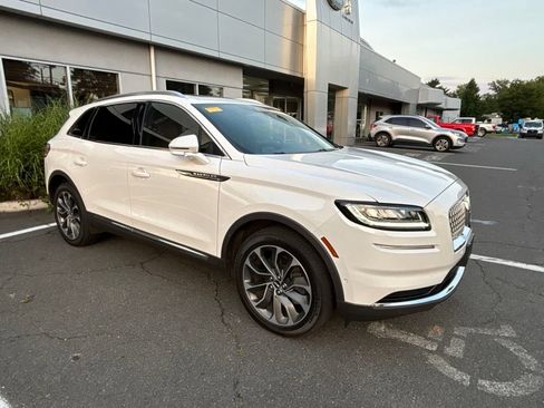 Used 2023 Lincoln Nautilus Reserve w/ Equipment Group 201A AWD/4WD image 4
