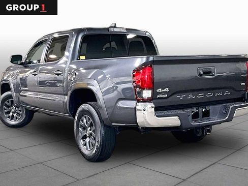 Used 2022 Toyota Tacoma SR5 AWD/4WD image 12