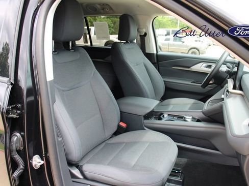 New 2026 Ford Explorer Active RWD image 6