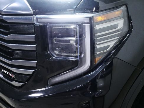 Used 2022 GMC Sierra 1500 AT4 w/ AT4 Premium Package image 16