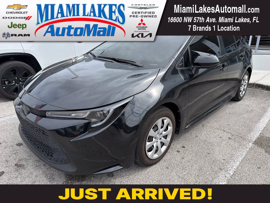 Used 2021 Toyota Corolla LE FWD image 1