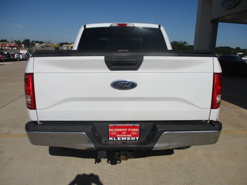 Used 2016 Ford F150 XLT AWD/4WD image 9
