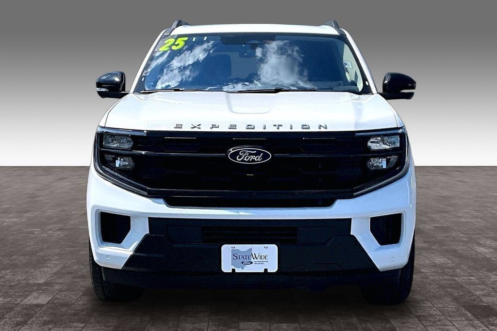 Used 2025 Ford Expedition Active RWD image 27