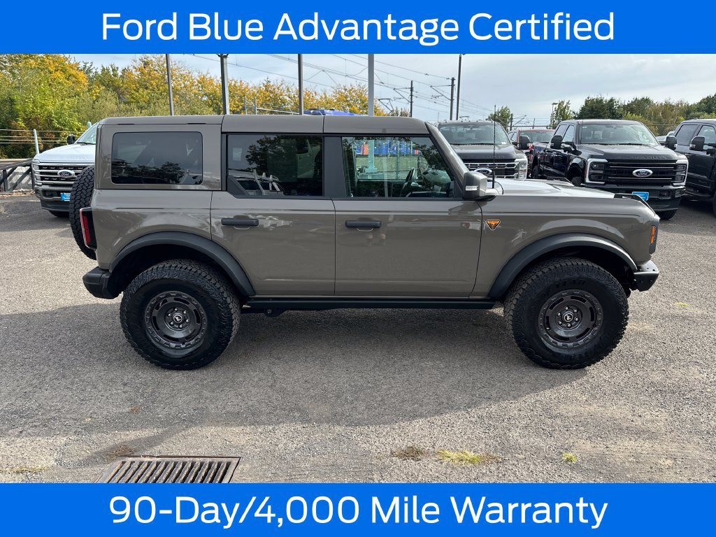 Certified 2025 Ford Bronco Badlands AWD/4WD image 9