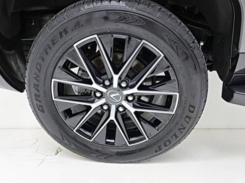 Used 2024 Lexus GX 550 w/ Accessory Package (Z1) AWD/4WD image 46