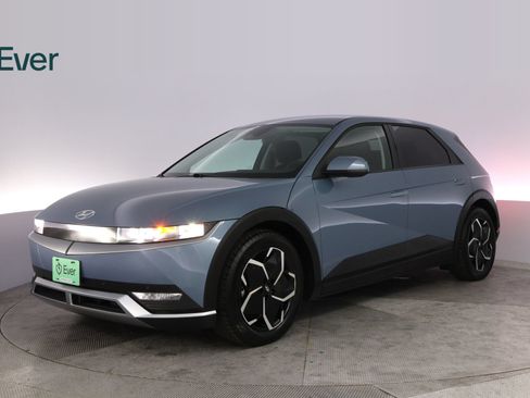 Used 2024 Hyundai Ioniq 5 SEL RWD image 2