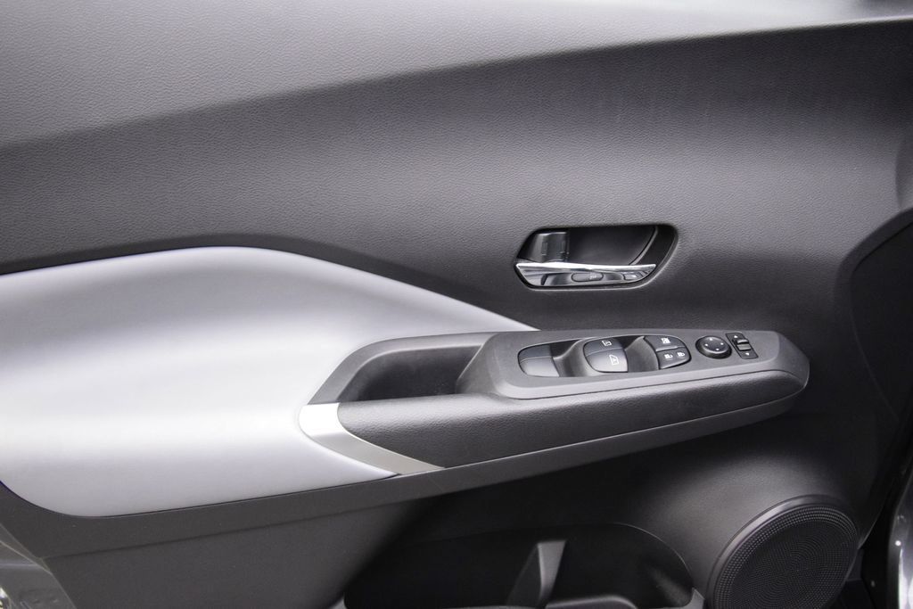 Used 2021 Nissan Kicks SR w/ SR Premium Package FWD image 20