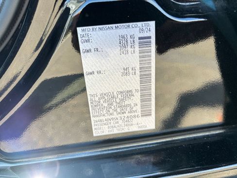Used 2025 Nissan Altima 2.5 SV FWD image 29