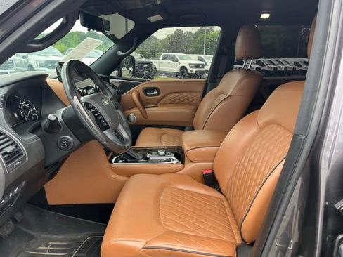 Used 2024 INFINITI QX80 Sensory AWD/4WD image 5
