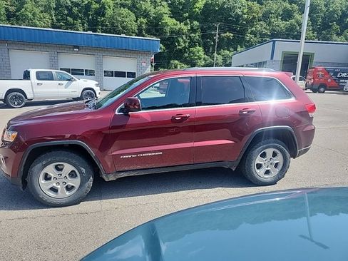 Used 2016 Jeep Grand Cherokee Laredo w/ Quick Order Package 23E AWD/4WD image 6