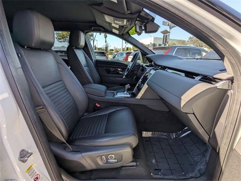 Used 2021 Land Rover Discovery Sport SE image 30