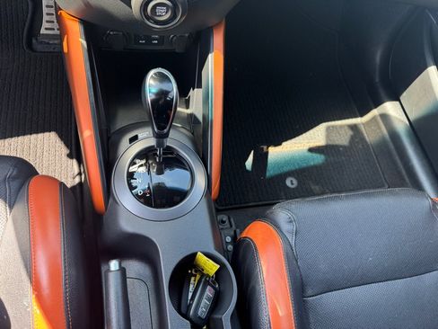 Used 2016 Hyundai Veloster Turbo FWD image 23