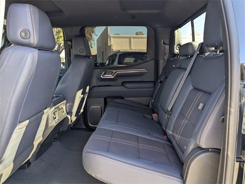 Used 2023 Chevrolet Silverado 1500 High Country image 15