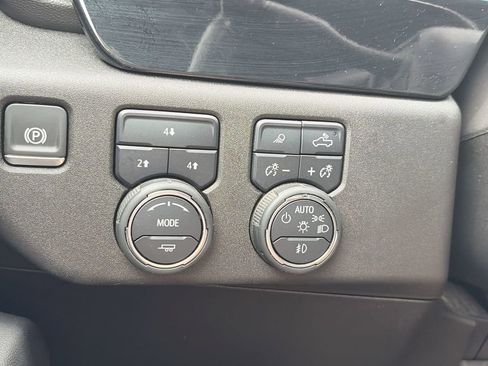 Used 2025 Chevrolet Silverado 3500 LT w/ All Star Edition AWD/4WD image 23
