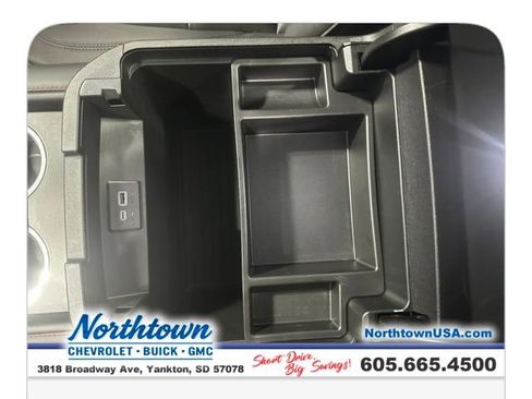 Used 2023 Chevrolet Suburban RST w/ Luxury Package image 25