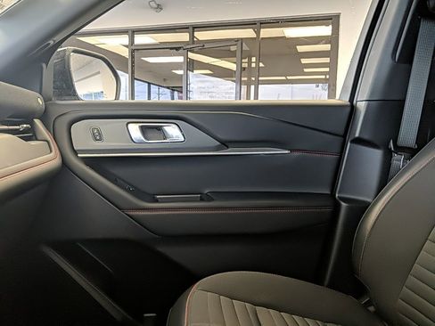 Certified 2025 Ford Explorer ST-Line w/ Premium Package image 24