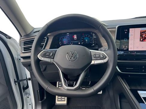 New 2026 Volkswagen Atlas SEL Premium R-Line AWD/4WD image 17