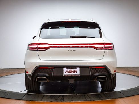 Used 2025 Porsche Macan image 7