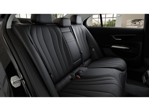 New 2026 Mercedes-Benz E 350 4MATIC Sedan image 5