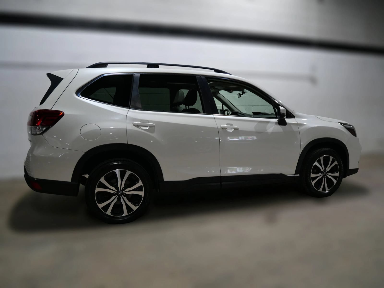 Used 2019 Subaru Forester Limited AWD/4WD image 6