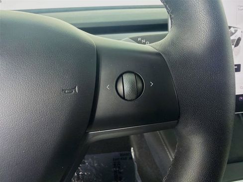 Used 2023 Tesla Model 3 Performance image 11