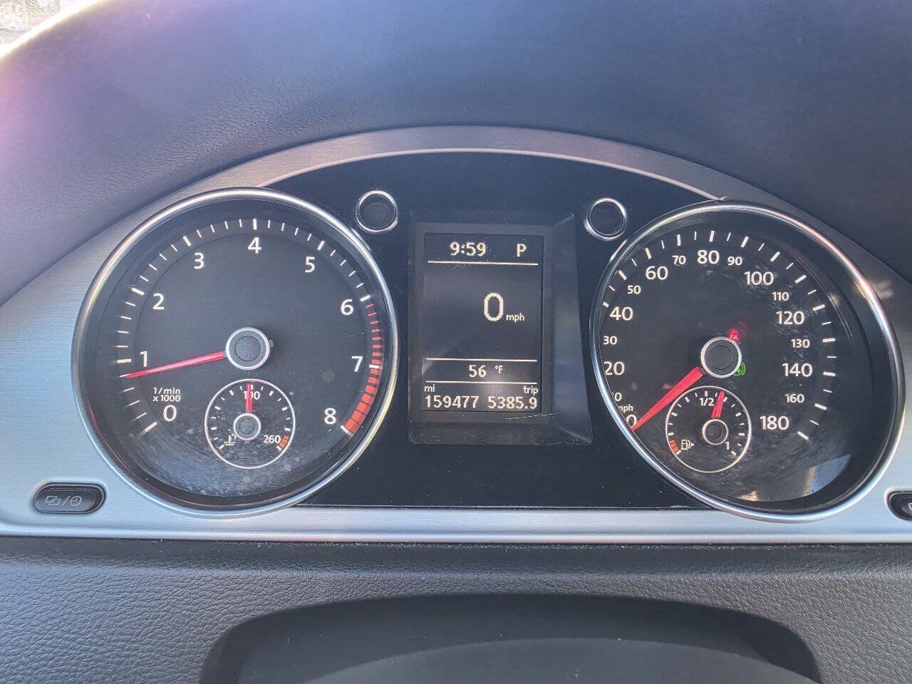 Used 2013 Volkswagen CC Lux FWD image 18
