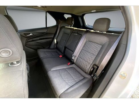Used 2018 Chevrolet Equinox LT FWD image 27