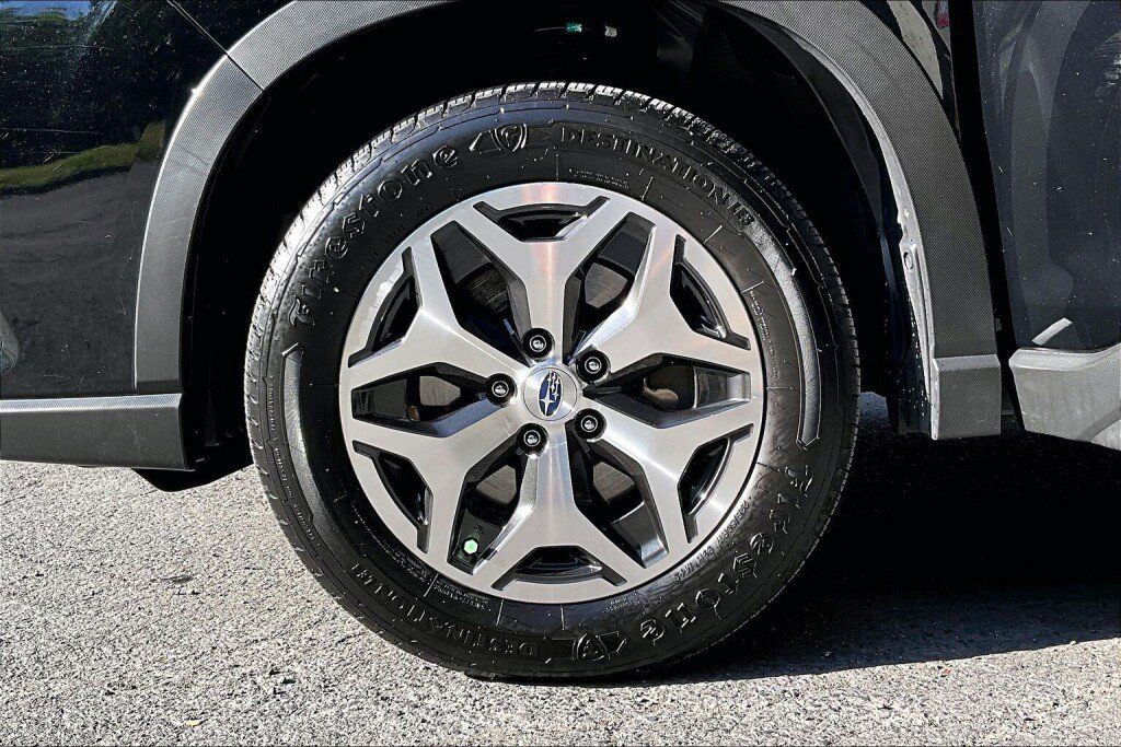 Used 2024 Subaru Forester Premium AWD/4WD image 17