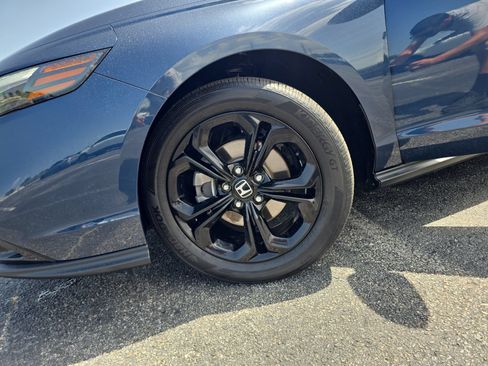 Used 2025 Honda Accord SE image 28