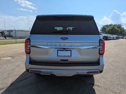 Used 2024 Ford Expedition Limited RWD image 5