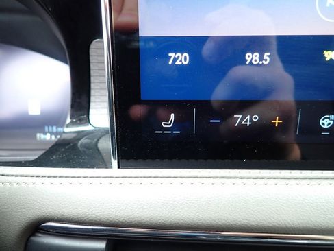 Used 2023 Lincoln Corsair AWD w/ Equipment Group 101A image 25