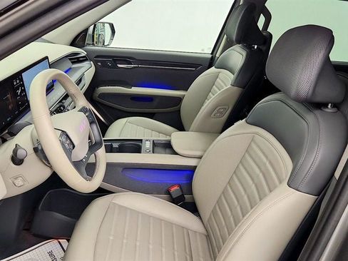 Used 2024 Kia EV9 Land AWD/4WD image 11