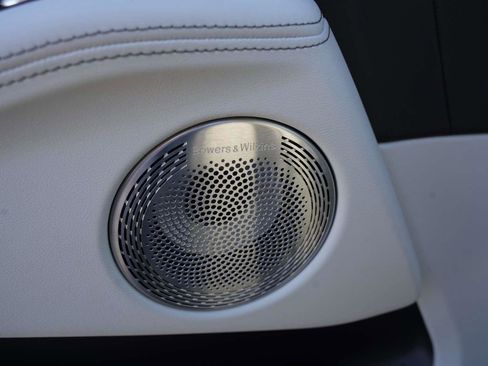 New 2026 BMW XM Label Red image 16