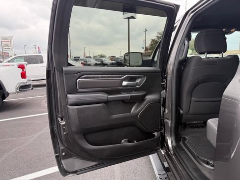 Used 2024 RAM 1500 Big Horn AWD/4WD image 12