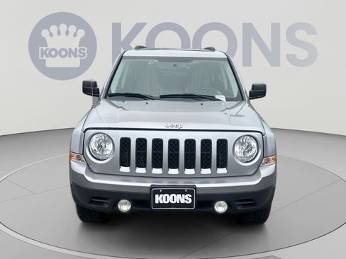 Used 2014 Jeep Patriot Latitude w/ Sun/Sound Group AWD/4WD image 19