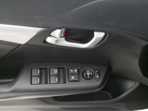 Used 2013 Honda Civic EX-L image 19