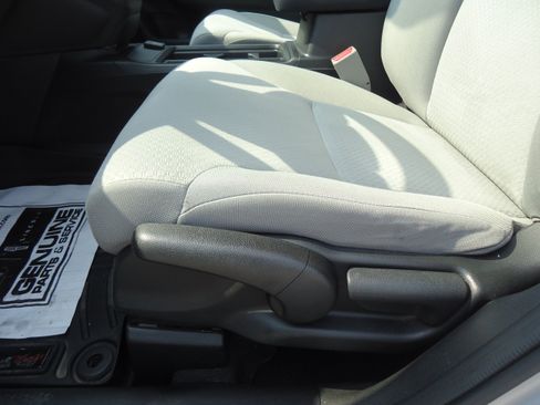 Used 2016 Honda CR-V SE image 22