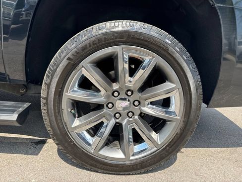 Used 2020 Chevrolet Suburban Premier RWD image 30