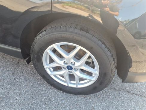 Certified 2022 Ford Edge SEL w/ Convenience Package image 8