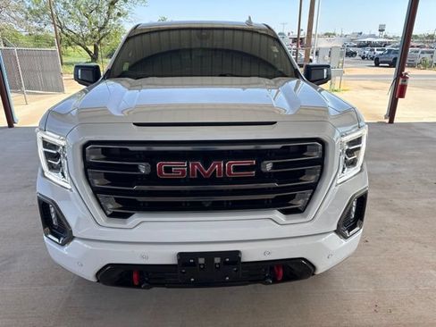 Used 2021 GMC Sierra 1500 AT4 w/ Technology Package AWD/4WD image 2