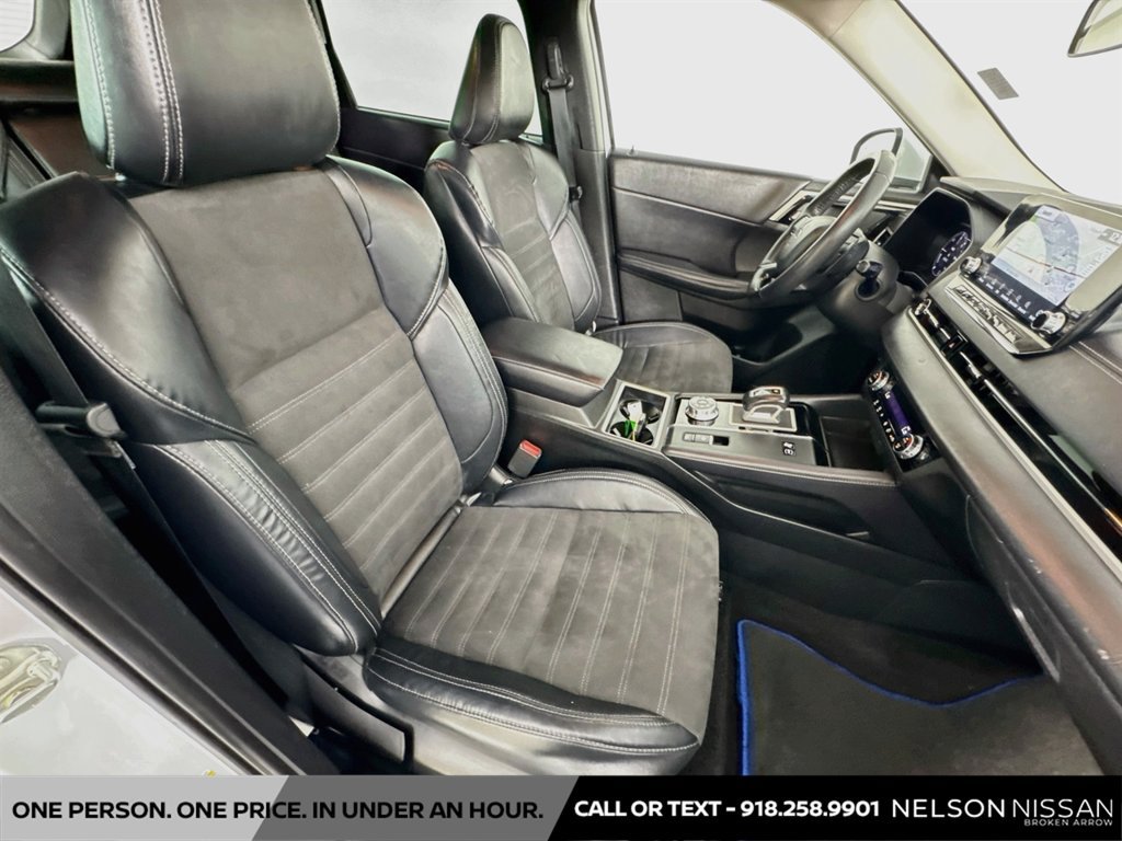 Used 2023 Mitsubishi Outlander Ralliart AWD/4WD image 29