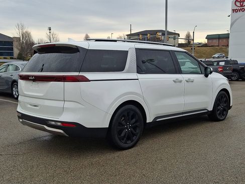 Used 2023 Kia Carnival SX Prestige image 6